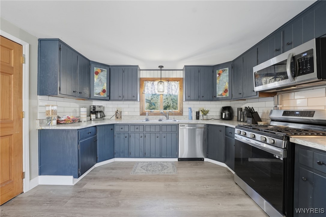 Shelby, New York 14103, United States, 4 Bedrooms Bedrooms, ,2 BathroomsBathrooms,Residential,Active,229661