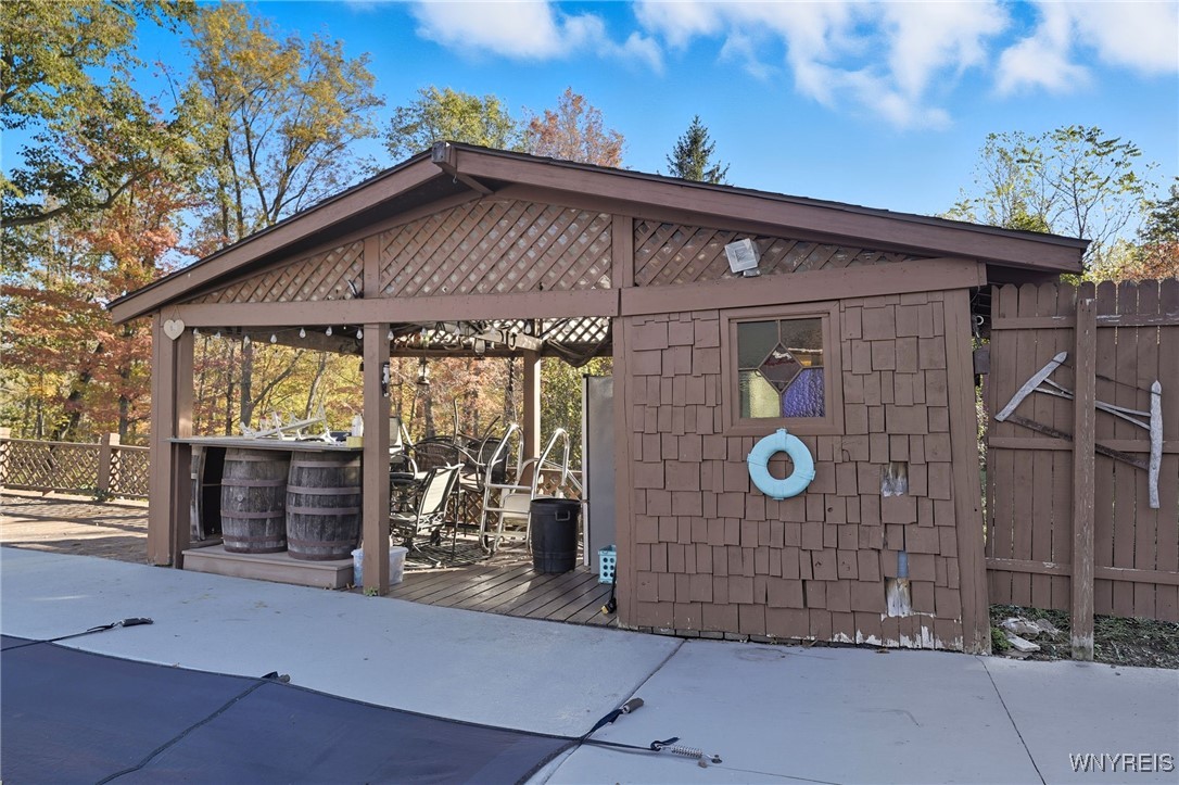 Shelby, New York 14103, United States, 4 Bedrooms Bedrooms, ,2 BathroomsBathrooms,Residential,Active,229661