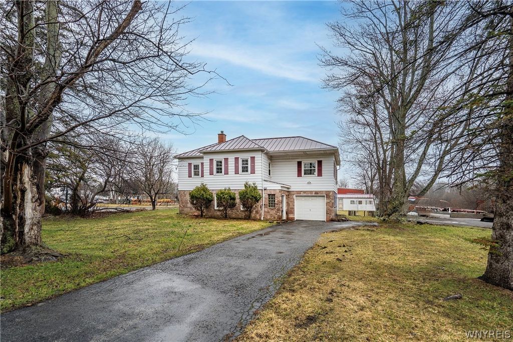 Photo of 8465 Transit Road, Clarence, NY 14051 (MLS # B1666706)