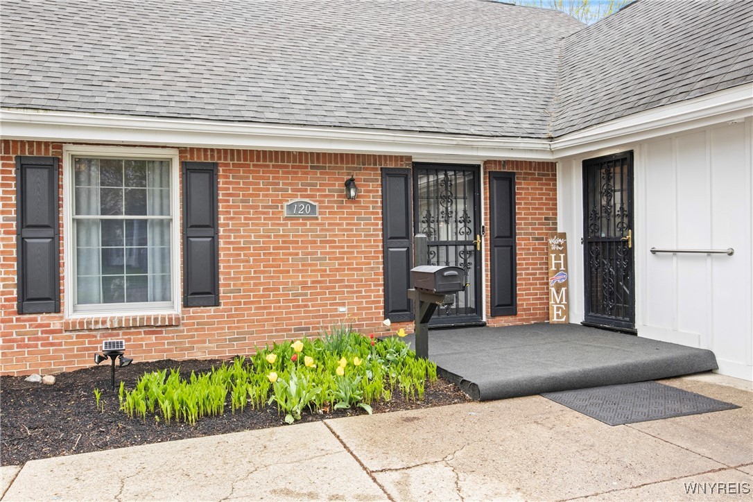 120 Carriage Circle