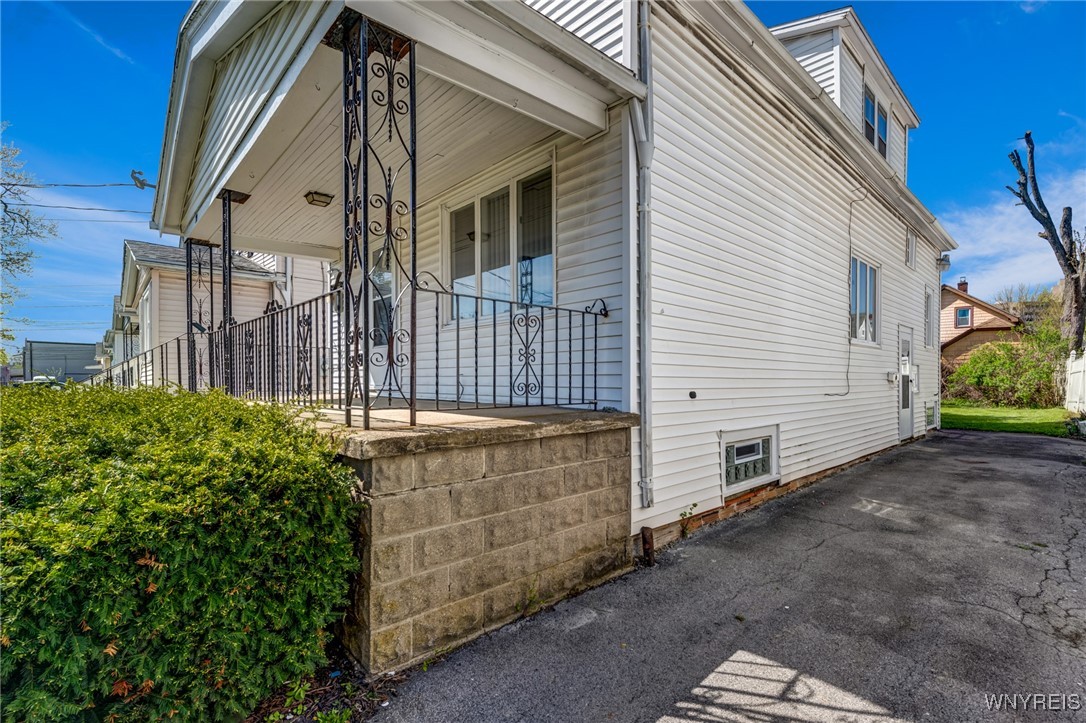 38 Rounds Ave Avenue, Buffalo, New York image 2