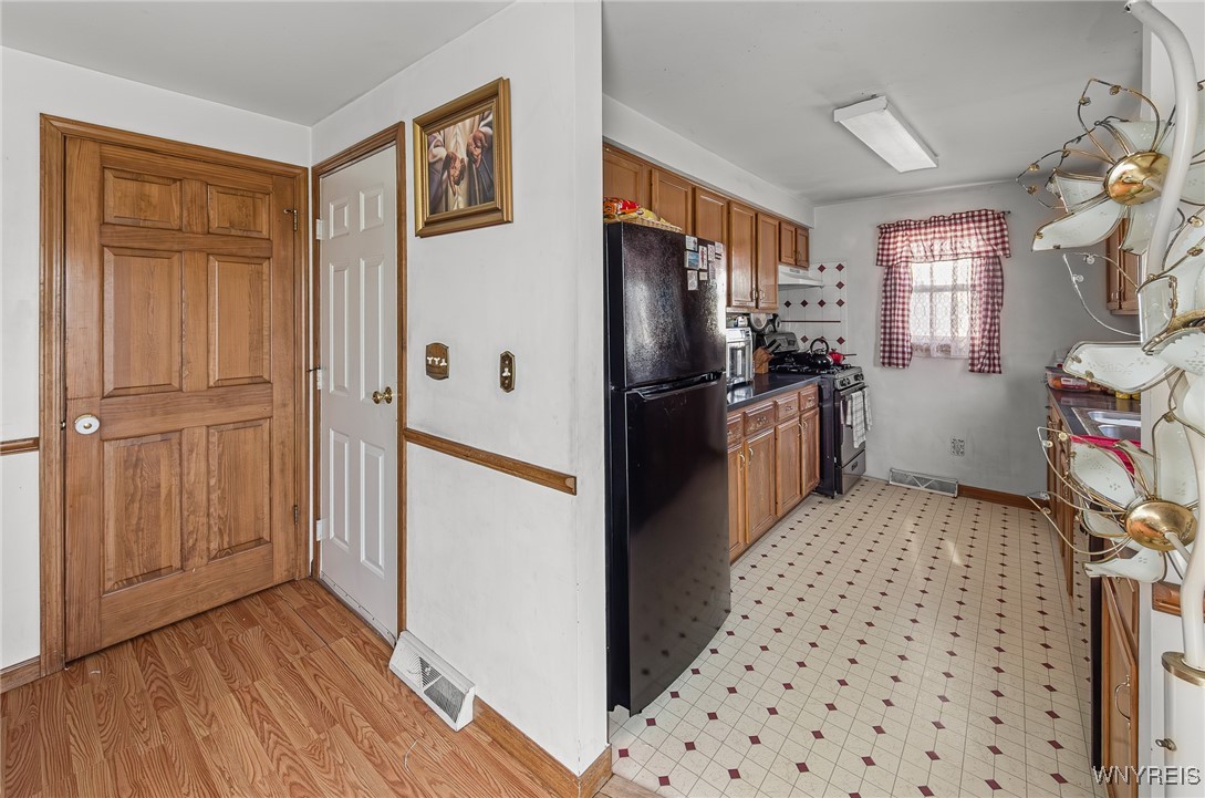 234 Bakos Boulevard, Buffalo, New York image 13