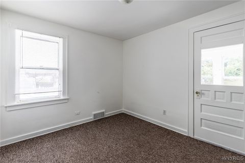 Tiny photo for 189 Hamilton Drive #2, Amherst, NY 14226 (MLS # B1655438)