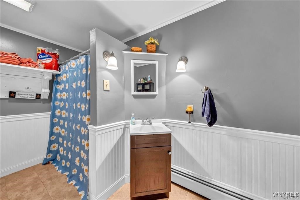 Somerset, New York 14012, United States, 6 Bedrooms Bedrooms, ,3 BathroomsBathrooms,Residential,Active,6235