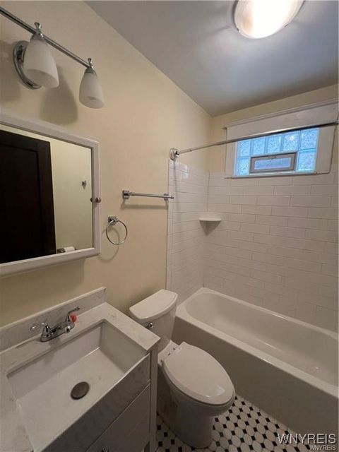 Tiny photo for 114 Ashland Avenue #4, Buffalo, NY 14222 (MLS # B1657818)
