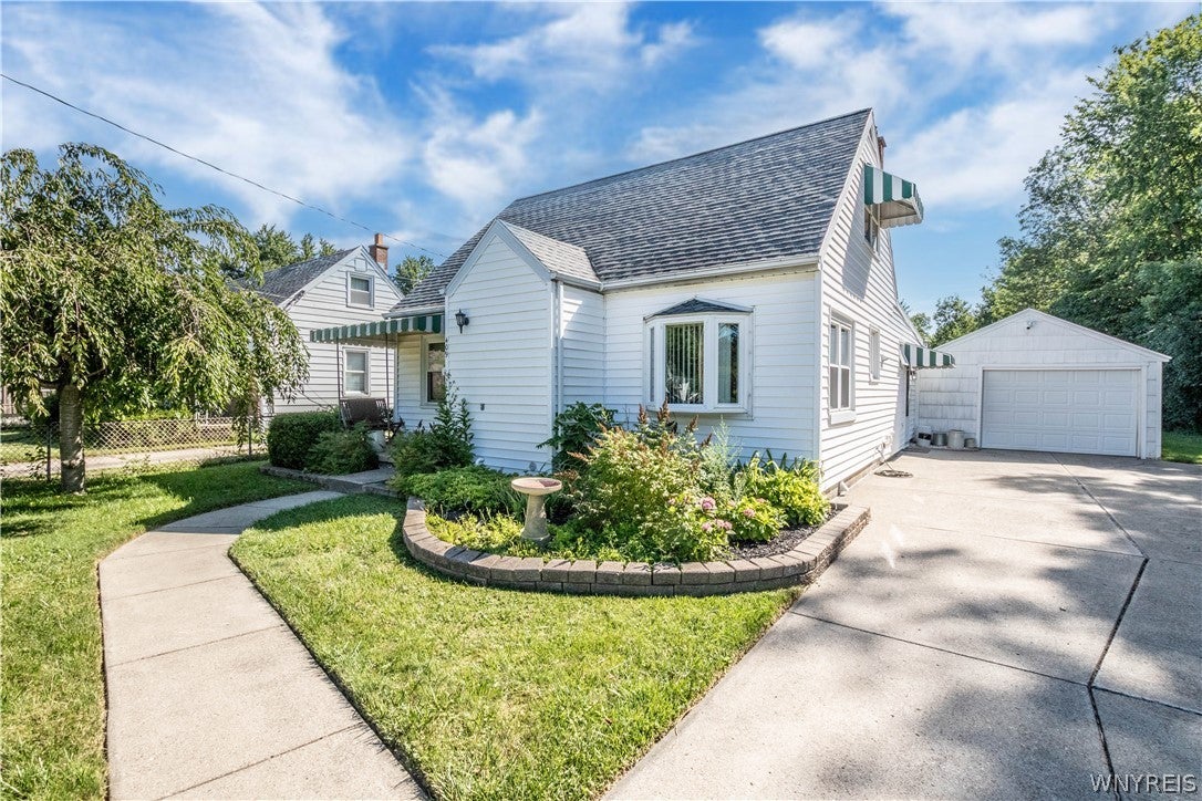 409 Ivyhurst Rd N