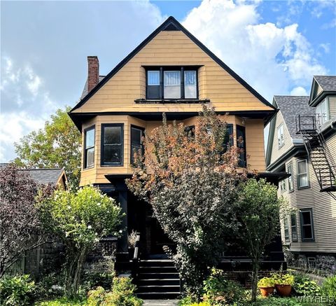 Photo of 356 Norwood Avenue, Buffalo, NY 14222 (MLS # B1499070)