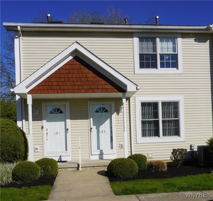 123 Olde Stone Lane, Lancaster, New York image 2