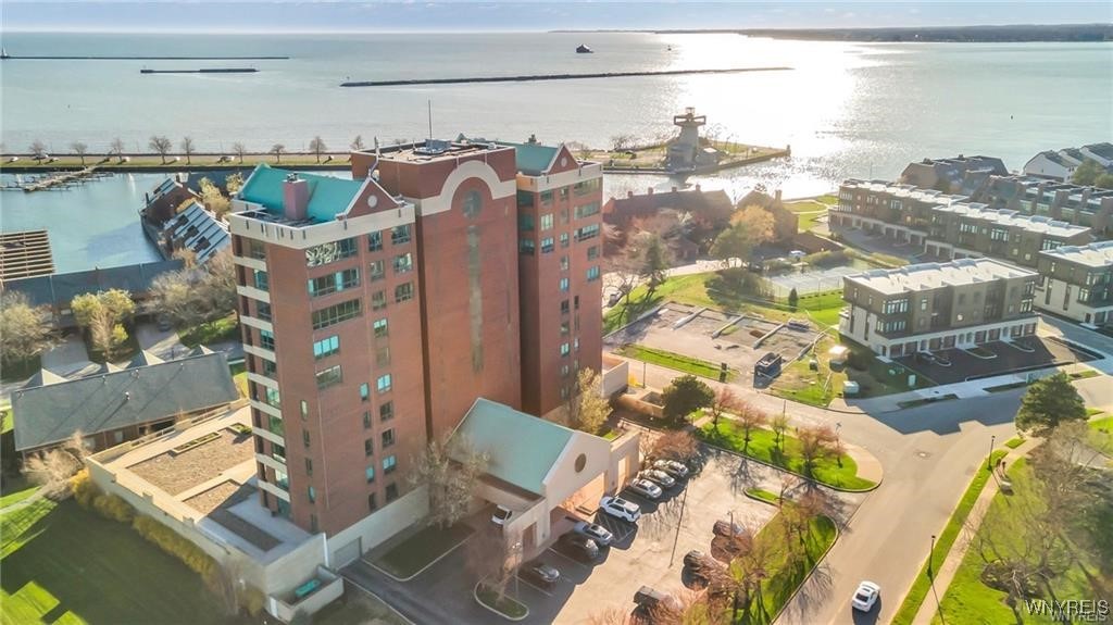 407 Admirals Walk Circle, Buffalo, New York image 6