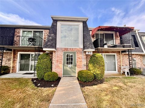 Photo of 28 Foxberry Drive, Amherst, NY 14068 (MLS # B1627924)