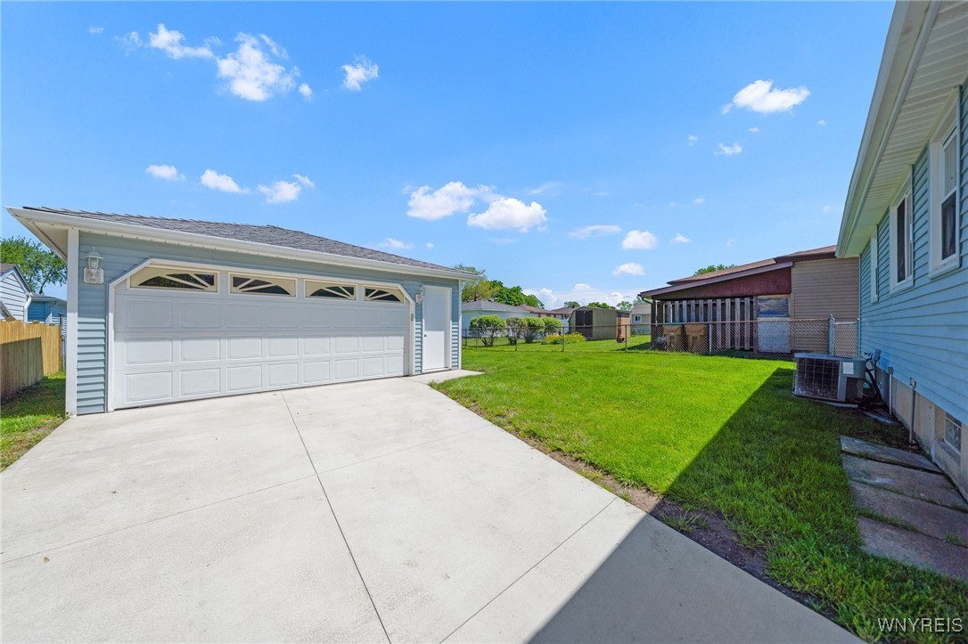 36 Knollwood Drive, Cheektowaga, New York image 2