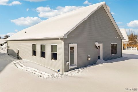 Tiny photo for 6385 Boston State Road #13, Hamburg, NY 14075 (MLS # B1660338)