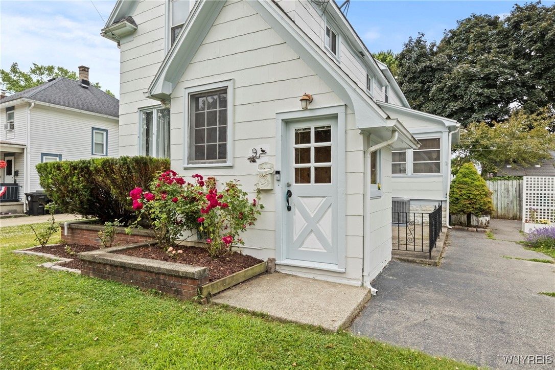 9 Kurtz Avenue
