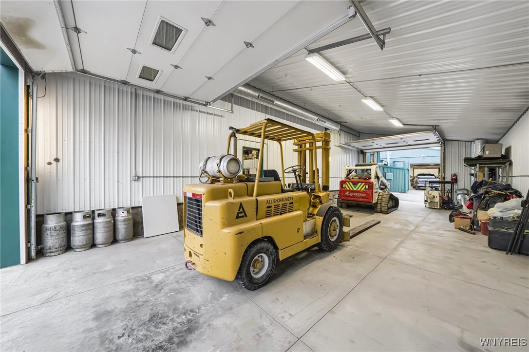 Ridgeway, New York 14103, United States, ,Commercial,Pending,40588