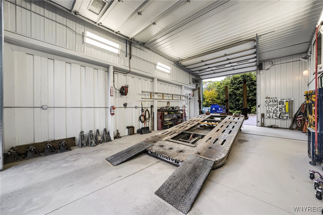 Ridgeway, New York 14103, United States, ,Commercial,Pending,40588