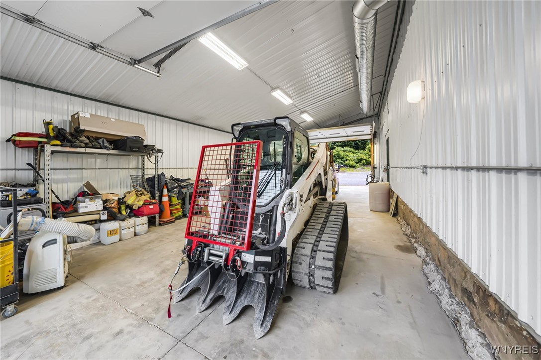 Ridgeway, New York 14103, United States, ,Commercial,Pending,40588