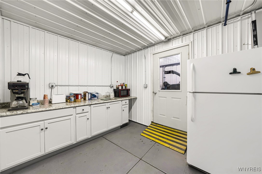 Ridgeway, New York 14103, United States, ,Commercial,Pending,40588