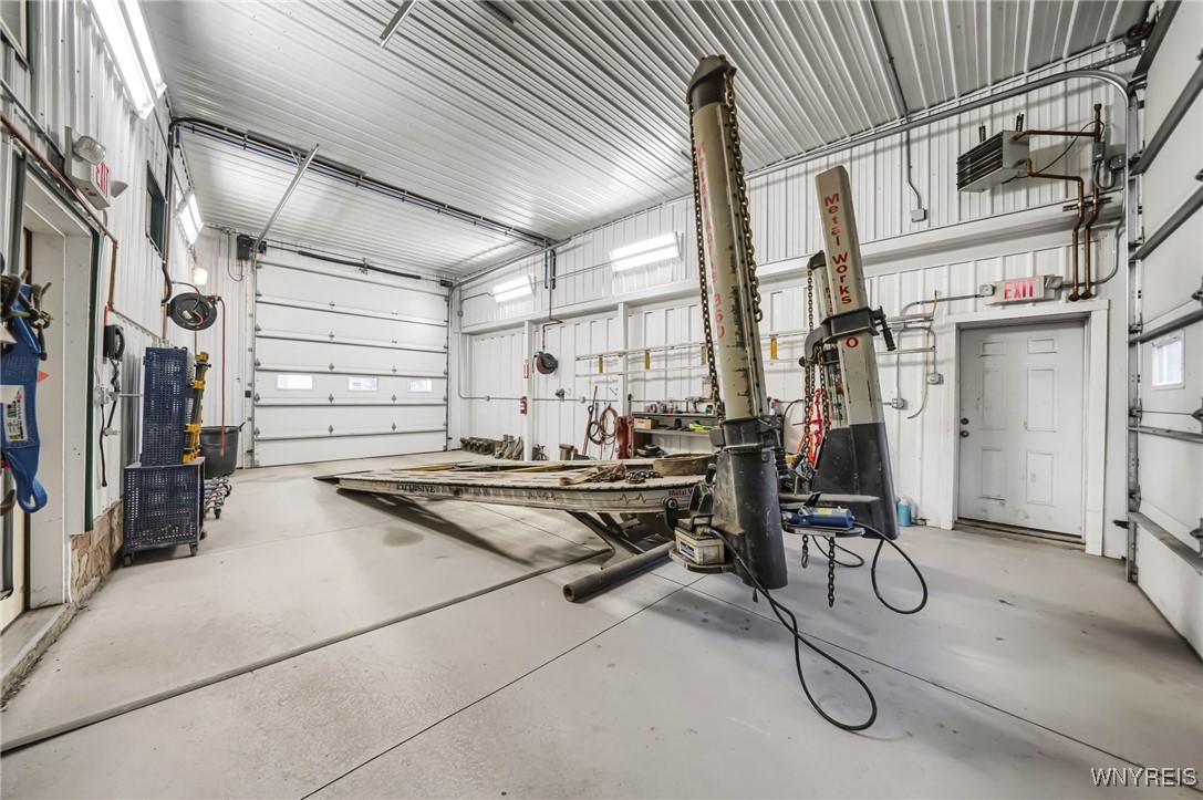 Ridgeway, New York 14103, United States, ,Commercial,Pending,40588