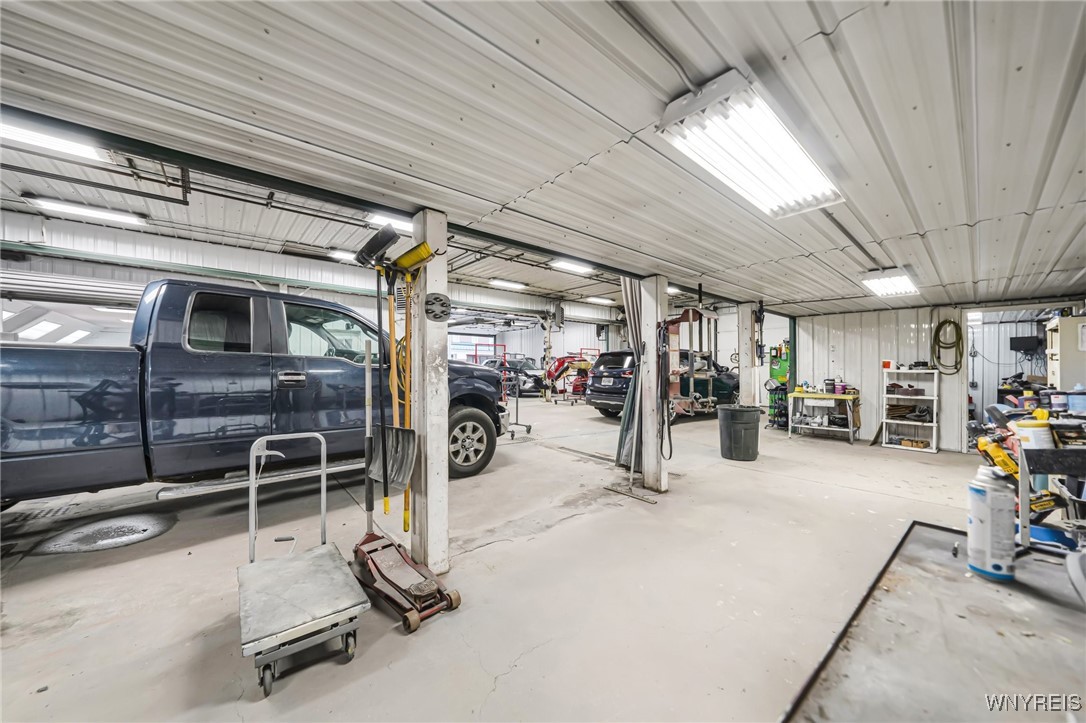 Ridgeway, New York 14103, United States, ,Commercial,Pending,40588