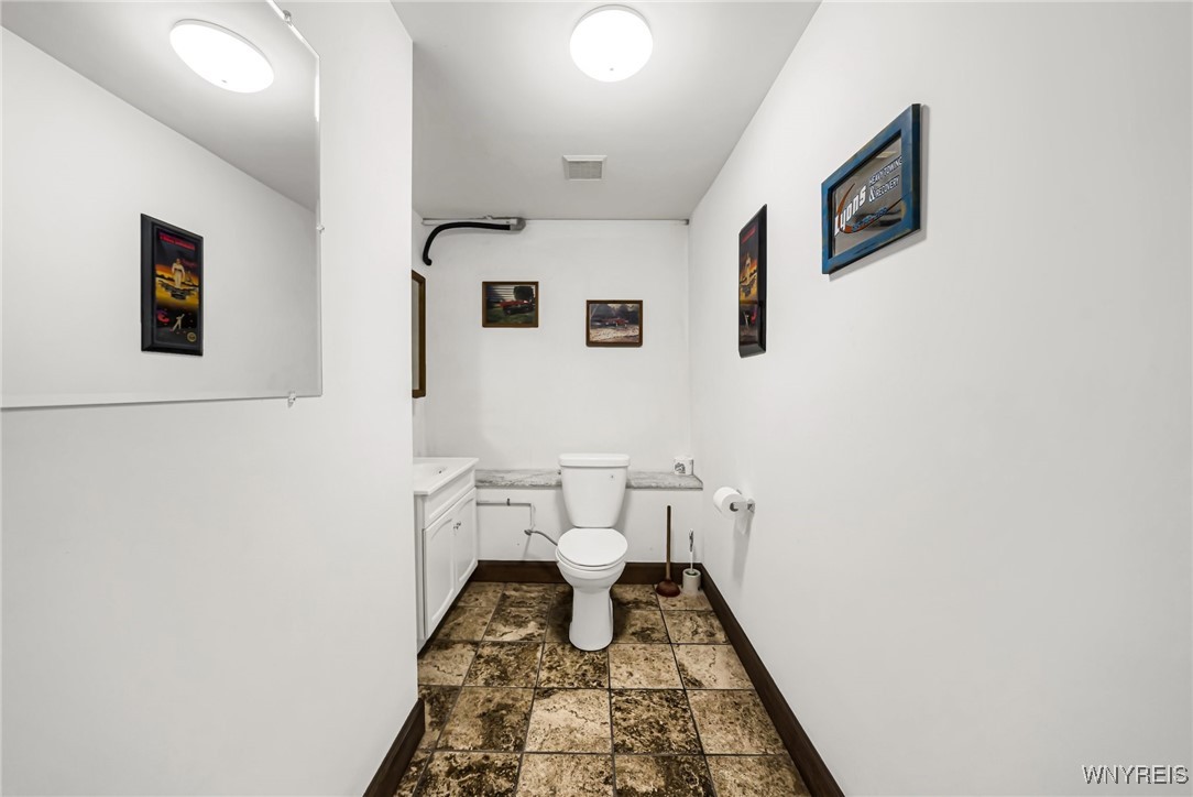 Ridgeway, New York 14103, United States, ,Commercial,Pending,40588