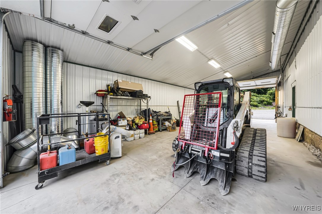 Ridgeway, New York 14103, United States, ,Commercial,Pending,40588