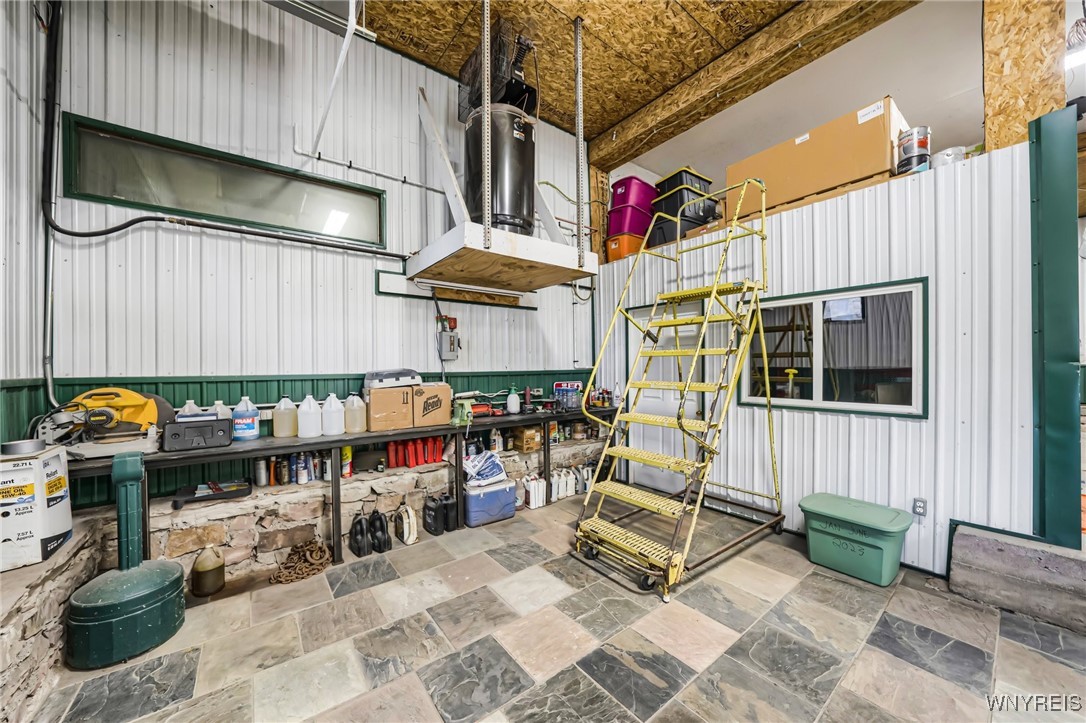 Ridgeway, New York 14103, United States, ,Commercial,Pending,40588