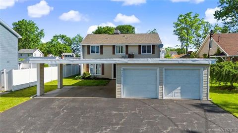 Photo of 9326 Rivershore Drive, Niagara Falls, NY 14304 (MLS # B1693871)