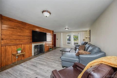 Tiny photo for 9326 Rivershore Drive, Niagara Falls, NY 14304 (MLS # B1693871)