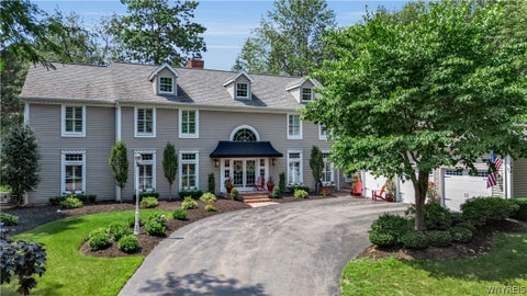Photo of 163 Roxbury Park, Amherst, NY 14051 (MLS # B1724724)