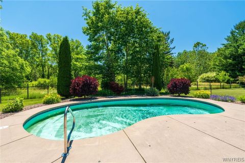 Tiny photo for 3548 Northcreek Run RUN, Wheatfield, NY 14120 (MLS # B1693566)
