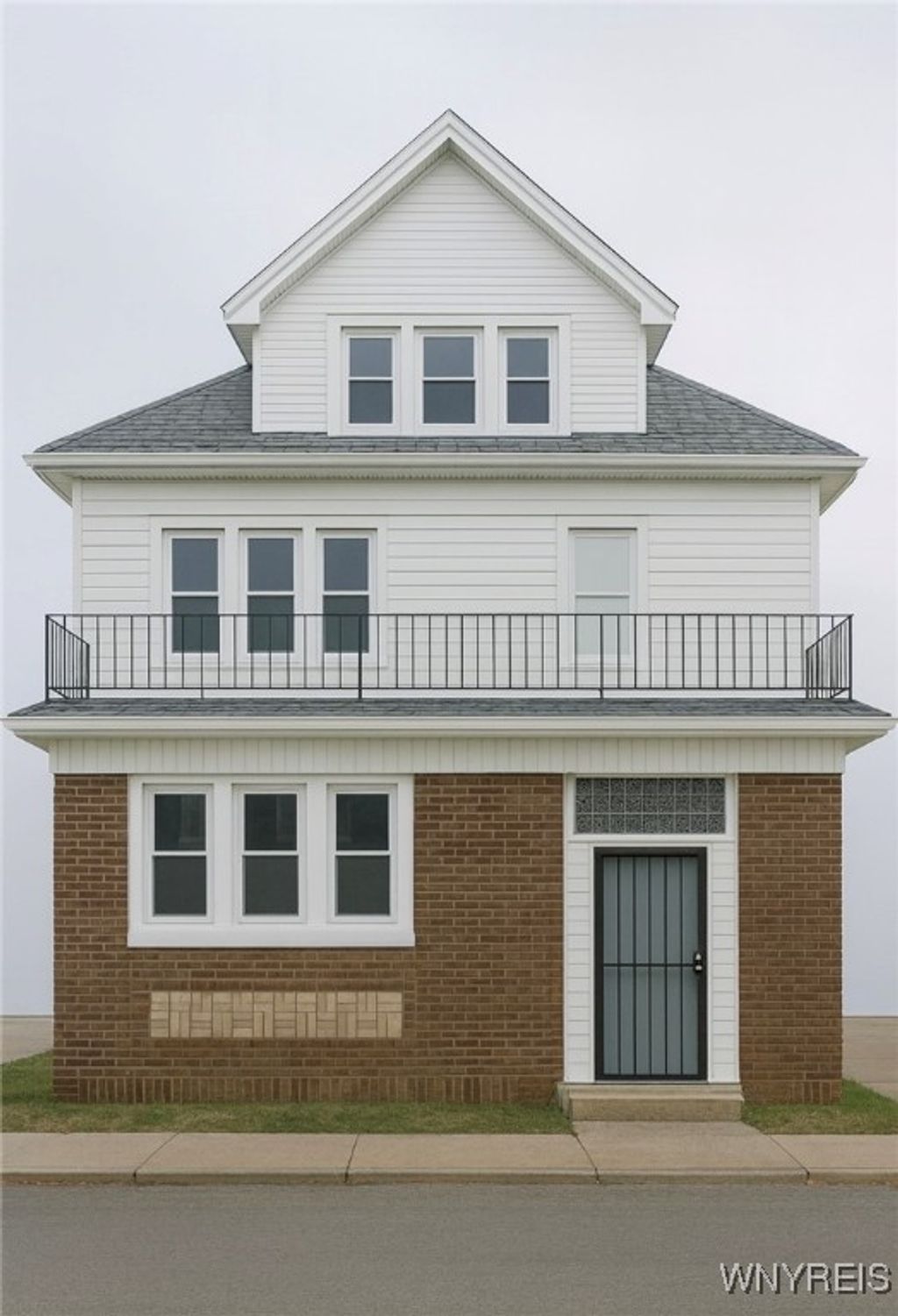 Photo of 67 Holmes Street, Buffalo, NY 14207 (MLS # B1652721)