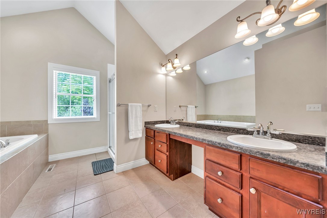 5967 Corinne Lane, Clarence, New York image 32