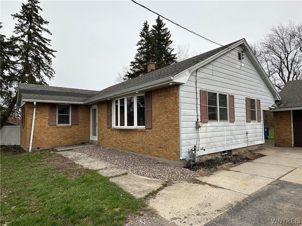 Photo of 2791 N Forest Road, Amherst, NY 14068 (MLS # B1674117)