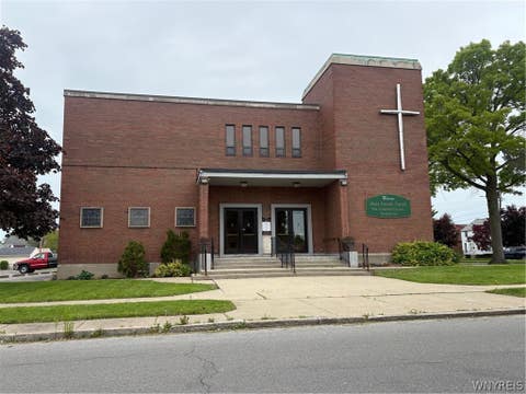 Photo of 2499 Independence Avenue, Niagara Falls, NY 14301 (MLS # B1695031)