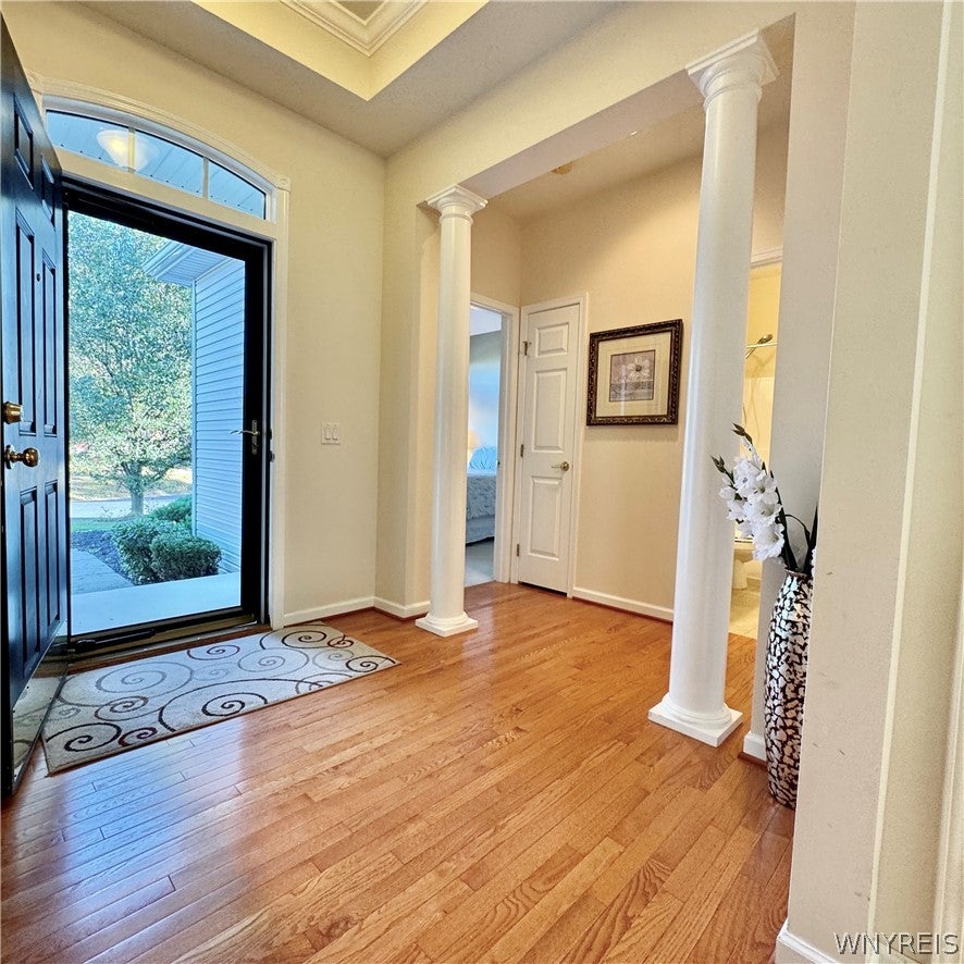 805 Surrey Hill