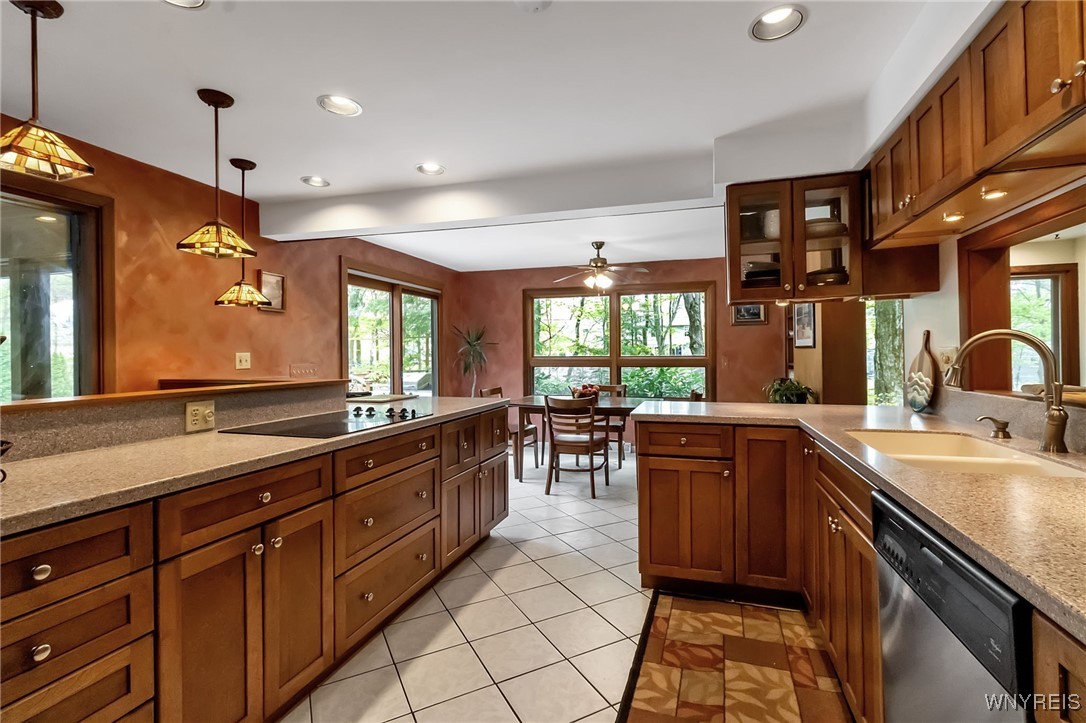 6 Lennys Lane, Orchard Park, New York image 5