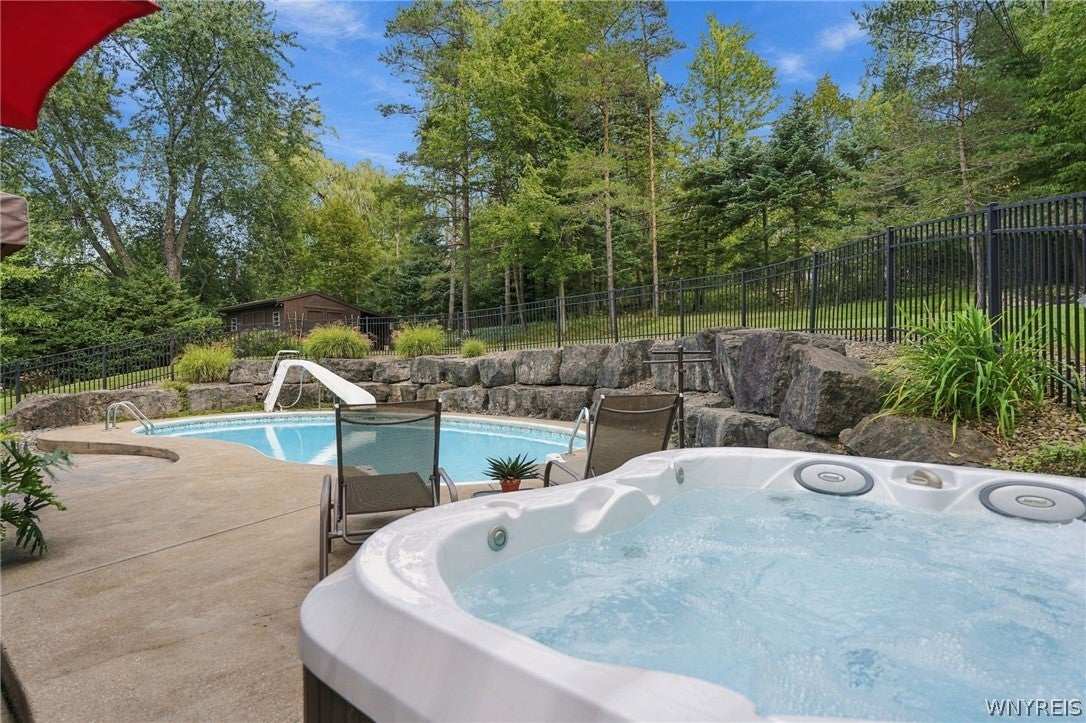 18 Briar Hill Road
