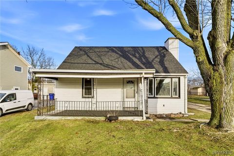Photo of 4727 N Bailey Avenue, Amherst, NY 14226 (MLS # B1665490)