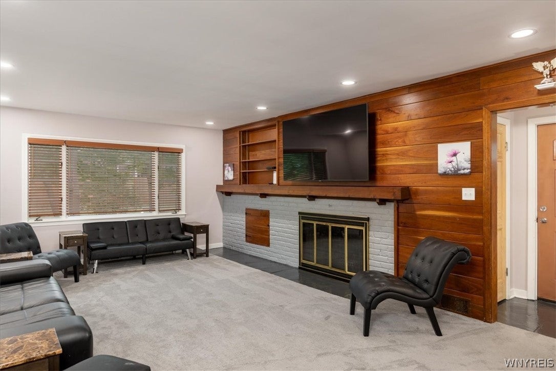 515 N Forest Road