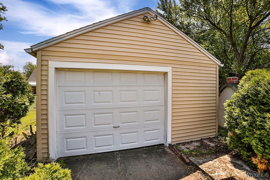97 Chapel Avenue, Cheektowaga, New York image 9