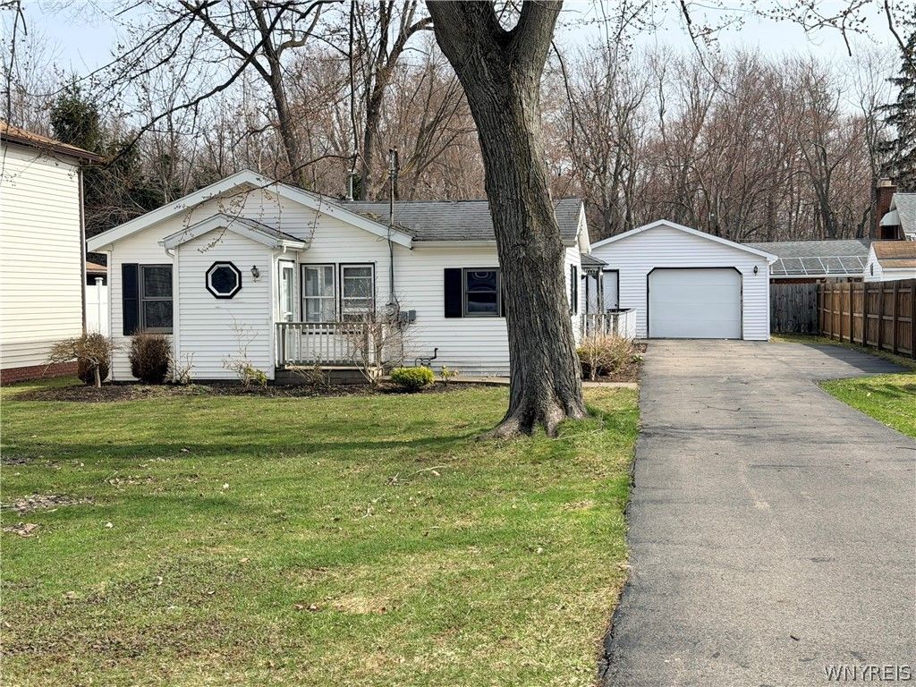 Photo of 5893 Lakeview Terrace, Hamburg, NY 14085 (MLS # B1667825)