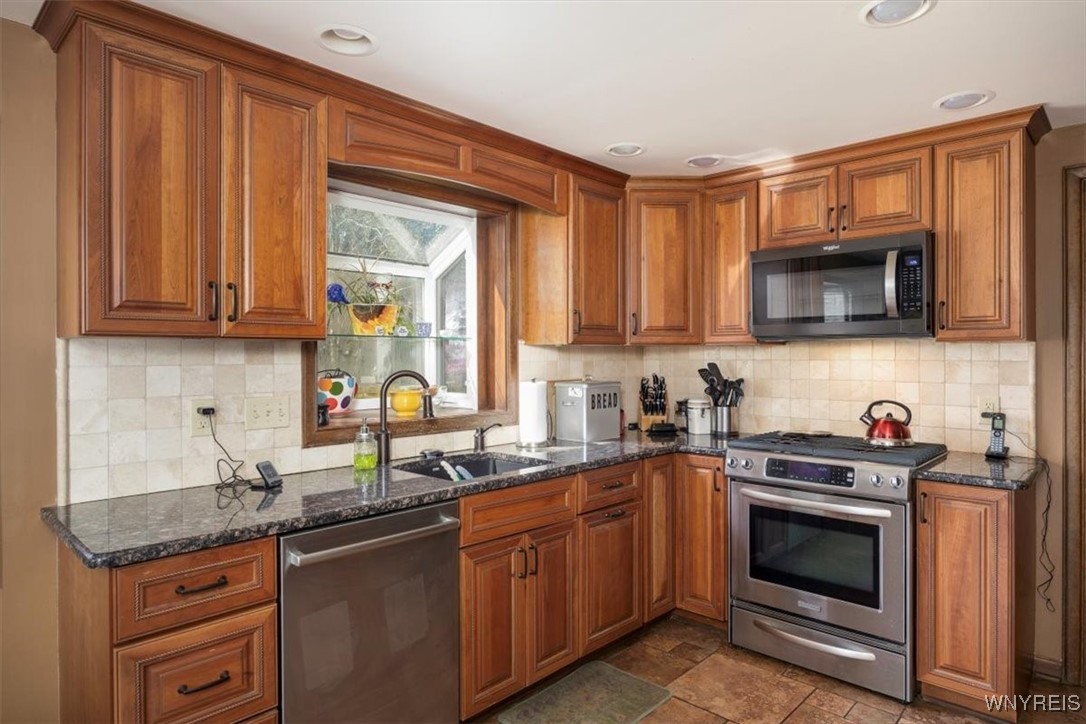 33 Tanglewood Drive, Orchard Park, New York image 9