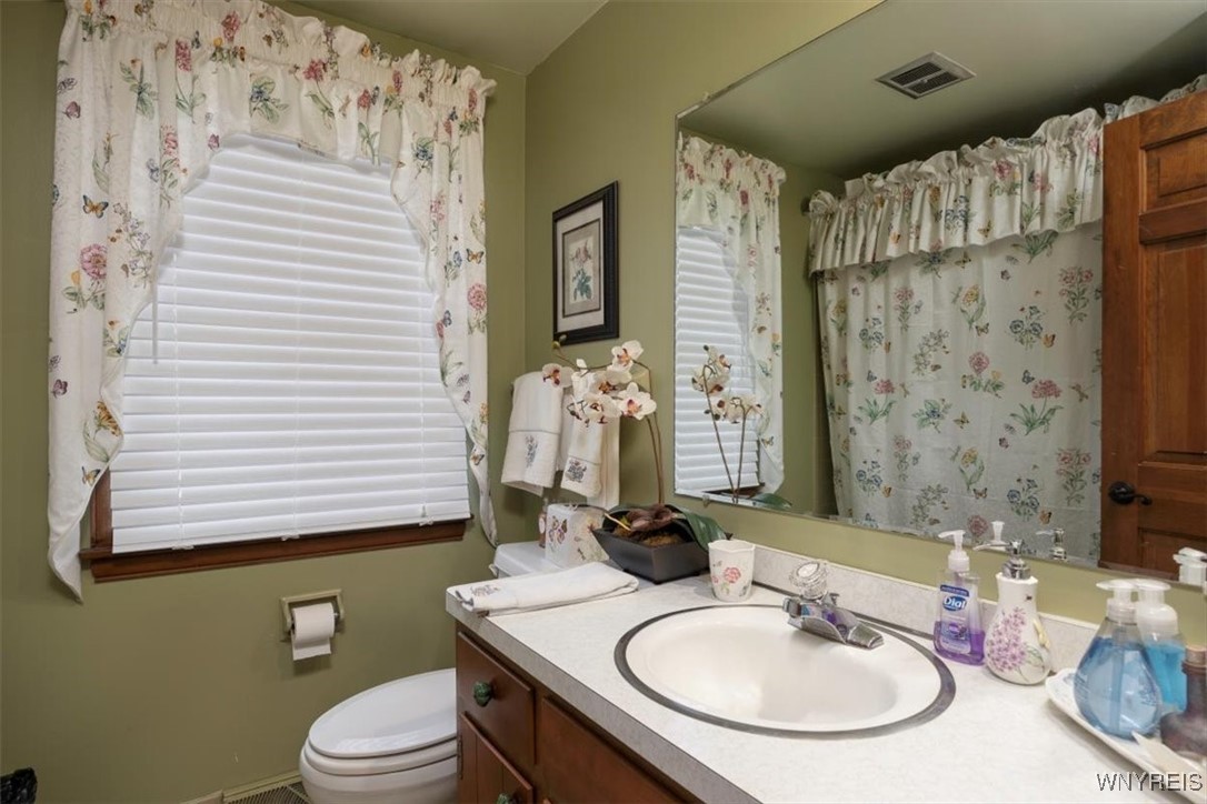 33 Tanglewood Drive, Orchard Park, New York image 17