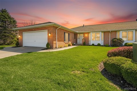 Photo of 9 Saint Charles Ct Ct, Amherst, NY 14221 (MLS # B1677699)
