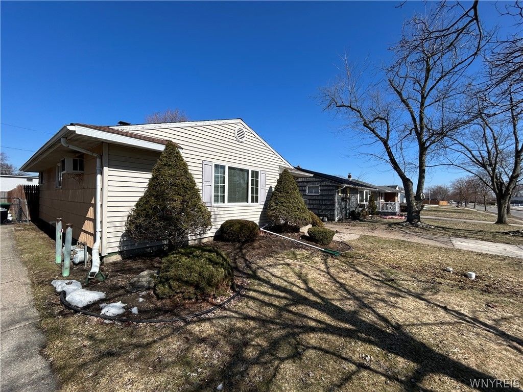 Photo of 128 Bannard Avenue, Tonawanda, NY 14150 (MLS # B1665129)