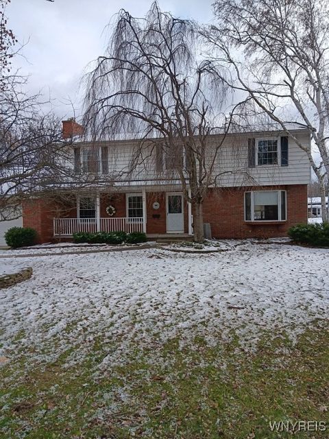 Photo of 288 W Maplemere Road, Amherst, NY 14221 (MLS # B1652784)