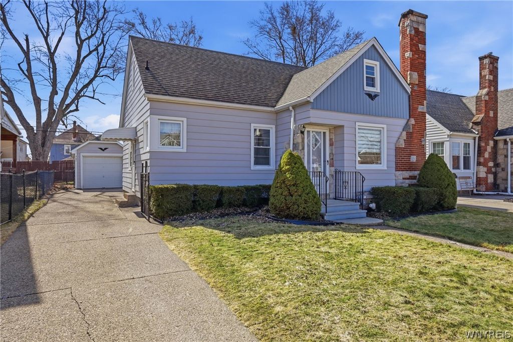 Photo of 156 Hamilton Boulevard, Tonawanda, NY 14217 (MLS # B1665917)
