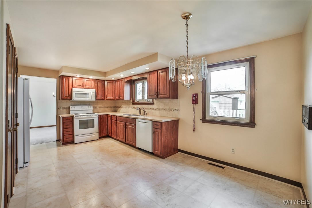99 Brookpark Drive, Amherst, New York image 14