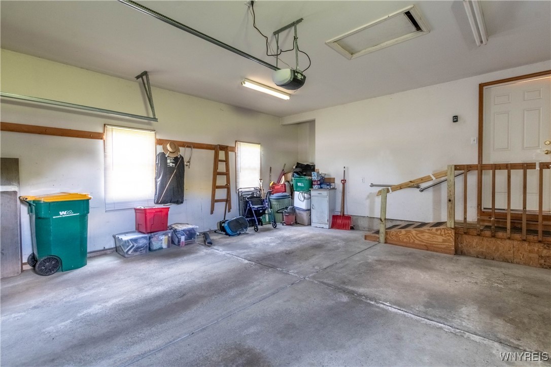 8881 Michael Douglas Drive, Clarence, New York image 32