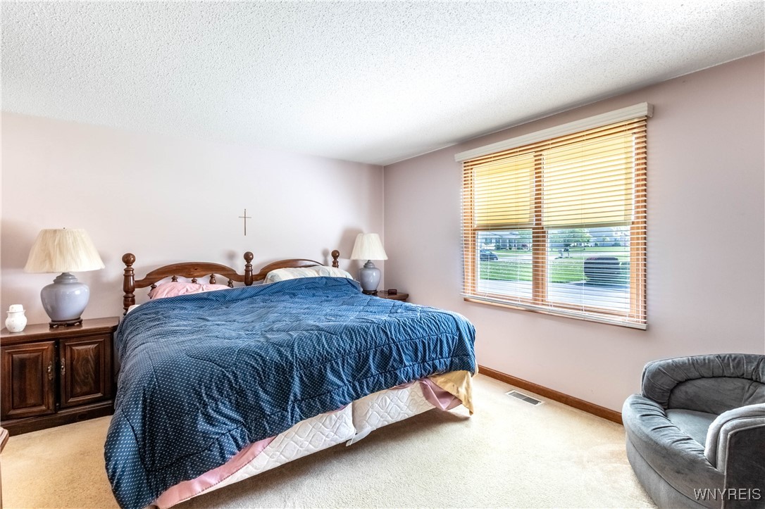 8881 Michael Douglas Drive, Clarence, New York image 24